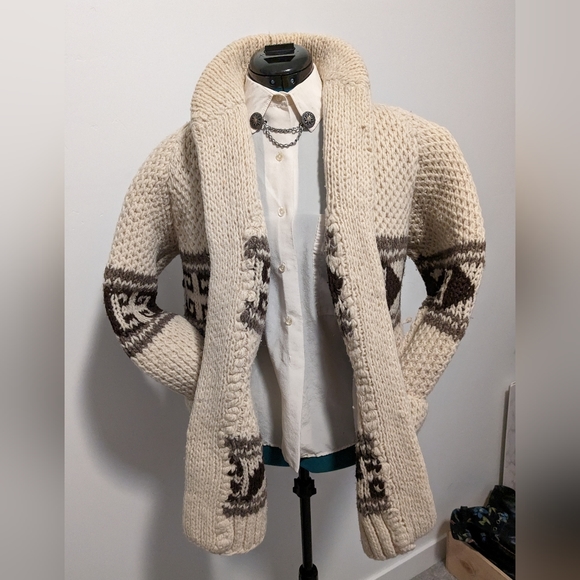 Handmade One of a Kind Chunky knitted Cardigan - Picture 3 of 7